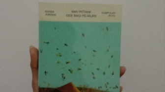 Ulasan Buku 'Kaki Petani Ode bagi Pejalan': Berisi Pesan Menjaga Lingkungan!