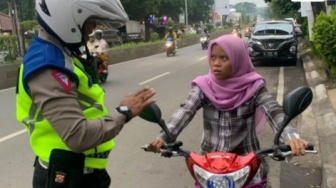 Emak-emak Wajib Tahu! Anak Bawa Sepeda Listrik di Jalan Raya Bakal Disita