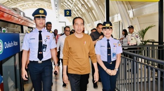 Presiden Joko Widodo atau Jokowi di Stasiun Dukuh Atas, Jakarta Pusat, Kamis (3/8/2023). [Foto: Muchlis Jr - Biro Pers Sekretariat Presiden]