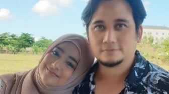 Tengku Firmansyah dan Cindy Fatika Sari Sempat Sedih Ditinggal Anak Nikah