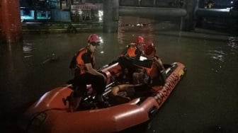 Tugboat Tongkang Batu Bara Tabrak Perahu Sampan di Sungai Musi, Anak 13 Tahun Tenggelam