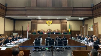 Tak Tahu Dasar UU jadi PPK, Hakim Kasus Proyek BTS Semprot Saksi Elvano Hatorangan: Ini Pertanggungjawabannya Pidana!