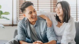 27 Ide Tebak-Tebakan Gombal Buat Pacar, Dijamin Makin Romantis