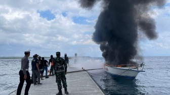 Breaking News, Kapal Snorkeling di Nusa Penida Meledak dan Terbakar