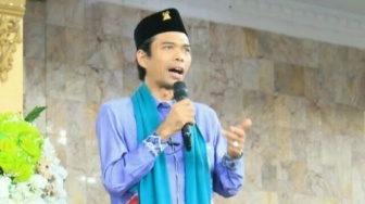 Hukum Baca Yasin Saat Ziarah Kubur Jadi Perdebatan, Ustaz Abdul Somad: Ini Bagus...