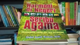 Ulasan Buku Harmoni di Negeri Seribu Agama, Pentingnya Toleransi dalam Masyarakat