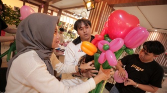 Anak Muda Diajak Berkarya dan Berbisnis Melalui Workshop Kreasi Buket Balon