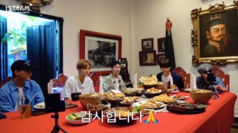 Napak Tilas NCT Dream di Lara Djonggrang: Rumah Makan Tradisional nan Antik