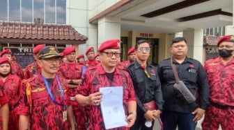 Advokasi Rakyat dan Satgas PDIP Jogja Laporkan Rocky Gerung soal UU ITE