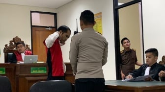 Breaking News! Dituntut Hukuman Mati, Pemutilasi Ecky Listiantho Melawan