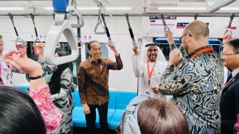 Kala Jokowi Ajak Duta Besar ASEAN Beramai-ramai Jajal MRT