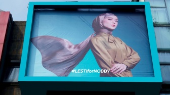 Lesti Kolaborasi dengan Brand Modest Fashion Indonesia Nobby, Penggemar Antusias