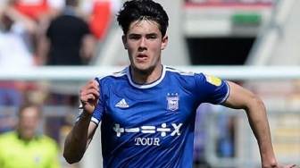 Singkirkan Klub Premier League di Carabao Cup, Pelatih Ipswich Town Bangga dengan Performa Elkan Baggott cs