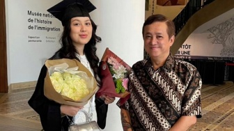Niquita Juan Putri Ferry Juan dan Zarima Baru Saja Wisuda S1 di Paris, Intip Potretnya di Sini