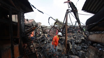 Ratusan Kios di Pasar Kambing Tanah Abang Hangus Terbakar