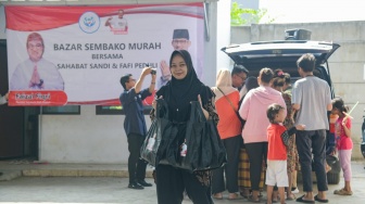 Sahabat Sandi Jakarta Utara Bersama Millenial Muda Faizal Fiqri Gelar Bazar Sembako Murah