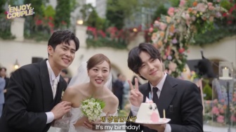 Son Min Soo Ungkap Cara Dirinya Bisa Sukses Undang Suho EXO ke Pernikahan