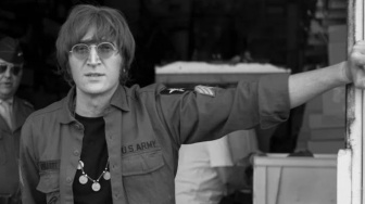 Penyanyi yang Mirip John Lennon, Javier Parisi Rilis Lagu Love Ciptaan Rinto Harahap