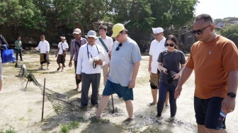 Menko Airlangga Tinjau Potensi Budi Daya Rumput Laut di Desa Nelayan Lembongan Bali dan Dorong Kemajuan Ekonomi Daerah