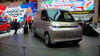 Bertandang ke Booth Daihatsu di GIIAS 2023, Ada Mobil Konsep VIZIONF BEV Sampai Alunan Suara Raisa