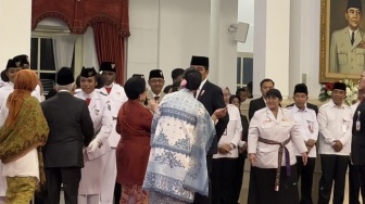 Hubungannya Disorot Pasca Koalisi Gemuk Prabowo, Jokowi dan Megawati Pamer Kemesraan saat Kukuhkan Paskibraka