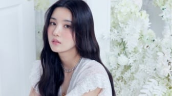 Perhatian Banget! Kwon Eunbi Lakukan Ini pada Fans yang Baru Dioperasi