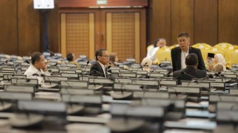 Suasana persiapan Sidang Tahunan MPR RI di Gedung Nusantara, Kompleks Parlemen, Senayan, Jakarta, Selasa (15/8/2023). [Suara.com/Alfian Winanto]