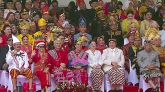 Upacara HUT ke-78 RI, Para Menteri Jokowi Kompak Pakai Baju Adat di Istana