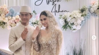 Potret Pratama Arhan dan Azizah Salsha Pamer Buku Nikah Bikin Geger Warganet