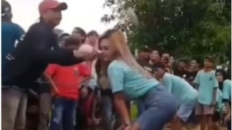 Viral Video Cewek Tak Terima Disawer saat Joget di Karnaval hingga Picu Kericuhan, Aksinya Tuai Nyinyiran