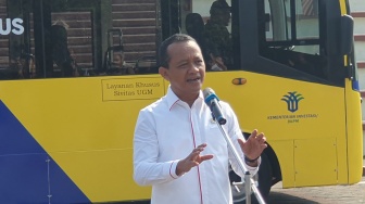 Profil Bahlil Lahadalia, Menteri Investasi yang Jaketnya Dicengkeram Prabowo Subianto Saat Debat Cawapres 2024