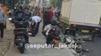 Nasib Apes 7 Pemotor Lawan Arus sampai Tabrak Truk: Ditilang Polisi, Tak Diberi Santunan