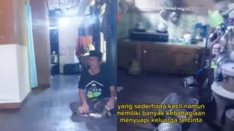 Sehari-hari Makan Nasi Jagung, Begini Isi Rumah Kayu Milik Kades Sungai Enau yang Dikenal Amanah dan Sederhana