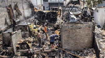 Ratusan Rumah Ludes Terbakar di Petojo Selatan
