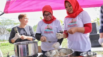 Tingkatkan Ekonomi Masyarakat Nelayan Pelatihan Pengolahan Bakso Ikan dan Rumah Produksi di Pangandaran