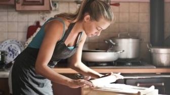 5 Alasan Mengapa Jadi Ibu Rumah Tangga Bukan Pekerjaan yang Mudah