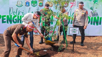 Atasi Polusi Udara, Pemprov DKI Jakarta Gencarkan Penanaman Pohon