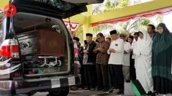 Jenazah  Dosen UIN Solo  Sempat Disalatkan di Atas Ambulans