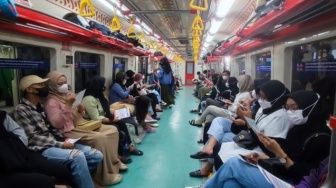 Malas Berjubel di KRL? Inilah Kereta Api Alternatif Jogja-Solo Ramah di Kantong!