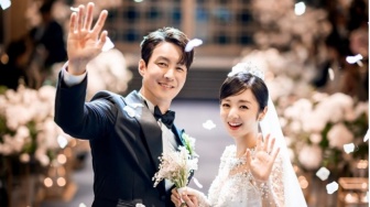 Yuk, Intip Momen Bahagia Shim Hyung Tak dan Istri dalam Potret Berikut Ini!