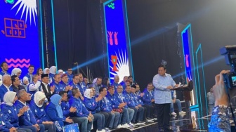 Sapa Bekas Cawapresnya di HUT ke-25 PAN, Prabowo: Kita juga Punya Rambut Putih