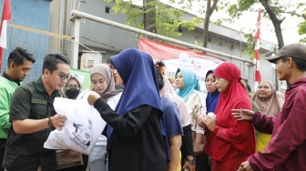 Respon Keluhan Harga Bahan Pokok, Sahabat SandiUno DKI Jakarta dan Fafi Peduli Gelar Sembako Murah