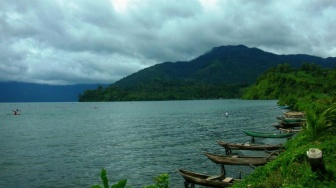 Berjarak 69 Km dari Bandar Lampung, Suasana Segar Danau Ini Bisa Hilangkan Penat