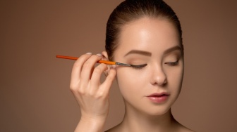 Kulit Warm Undertone Jangan Risau, Ini Tips Padukan Warna Makeup yang Tepat