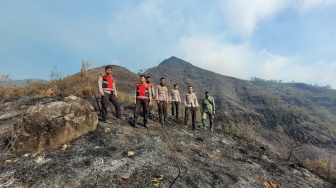 Hutan di Gunung Arjuno Terbakar, Polisi Turun Tangan Lakukan Olah TKP