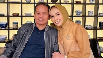 Old Money Kalimantan, Intip 10 Gaya Thisia Halijam Istri Agustiar Sabran Eks Ipar Ussy Sulistiawaty
