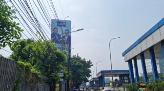 Walau Dikhianati, Spanduk hingga Baliho Raksasa Anies-AHY Masih Terpasang di Jakarta Barat