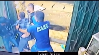 Viral Berbaju 'Polisi' hingga Tenteng Senpi, 3 Pria Diduga Praka RM Cs Aniaya Pria di Toko