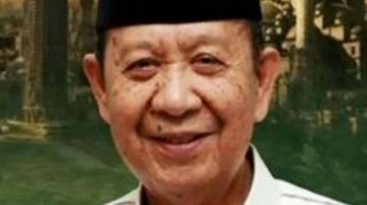 Mantan Gubernur Sulawesi Selatan Amin Syam Meninggal Dunia, Dimakamkan Secara Militer di Barru