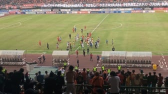 Stadion Patriot Bekasi Memanas Pasca Hasil Imbang Persija vs Persib, Sejumlah Orang Diamankan